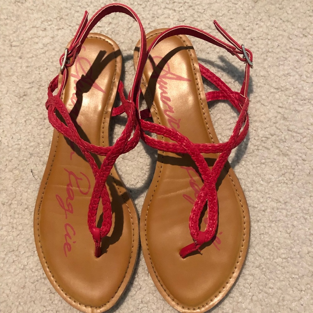 Red Sandels